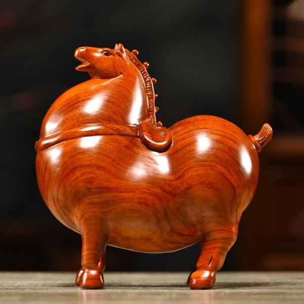 [Release date: December 9, 2025]馬の置物は、家、オフィス、カフェなどの本棚、机、キャビネットを飾るのに使用され、高級感を添えます。色は滑らかで旺盛で、線は流暢で、明るくて柔らかいことを失わないで、精緻で美しい...