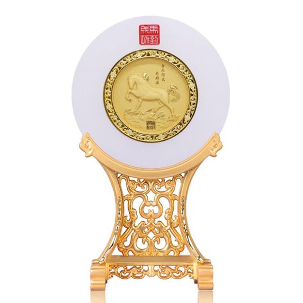 [Release date: December 9, 2025]馬は金運、財運、事業運、を司る馬神様。仕事運アップ・商売?盛・金運アップに効果がある。干支飾りは、大切な人への贈り物や新年のインテリアとしてもおすすめです。馬や動物が好きな友達...