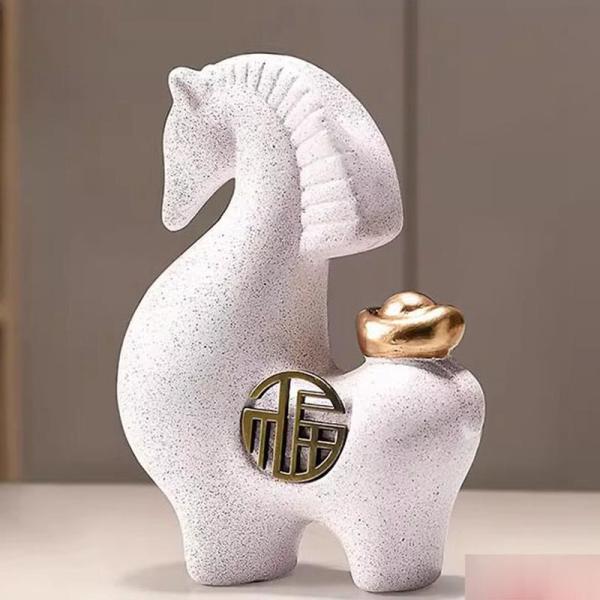 [Release date: December 9, 2025]多様な場所に適応する汎用性 リビングルームのソファ横、寝室のベッドサイドテーブル、カフェの陳列棚、書斎の本棚、オフィスのデスクなど場所を選ばず使用可能。マントルピースやキャビネ...