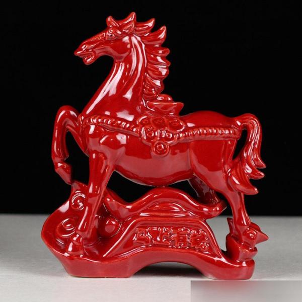 風水馬の置物で運気アップとおしゃれな空間作り