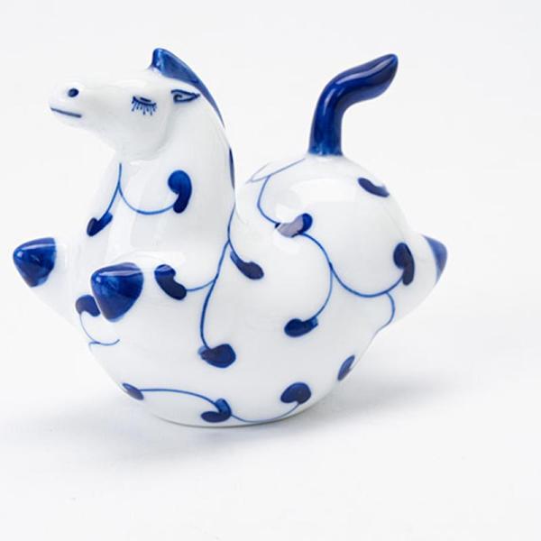 [Release date: December 23, 2025]多様な場所に適応する汎用性 リビングルームのソファ横、寝室のベッドサイドテーブル、カフェの陳列棚、書斎の本棚、オフィスのデスクなど場所を選ばず使用可能。マントルピースやキャビ...