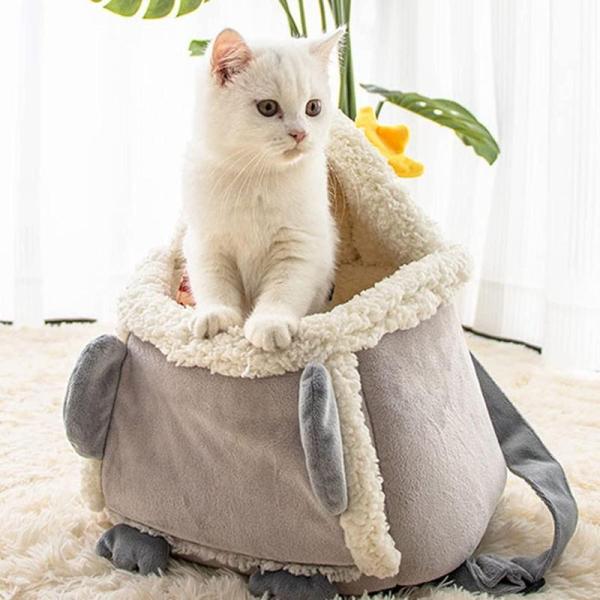 [Release date: July 2, 2024]【ペットも飼い主さんも保温・安全性保護】厚手の柔らかい絨素材は、ペットの肌にも優しく、内側の暖かい空気を逃さなく、高い保温性を持って、冬にペットがお出かけるときの寒さを心配する必要はも...