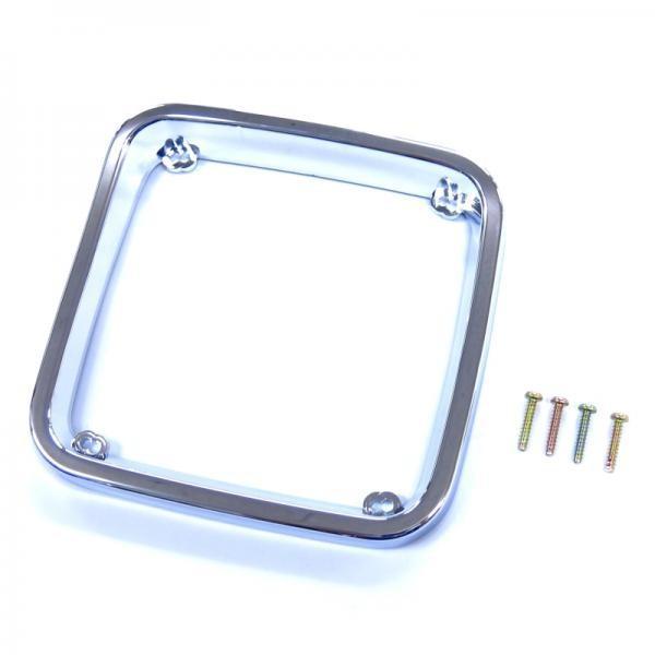 AS純正テールレンズ用メッキリム適合レンズ:IKI・ICHIKOH・KOITO共用付属のネジを使用してテールレンズに重ねて取り付け下さい。※日野KLレンズ(黄色レンズに反射板がついているタイプ)には適合しません。　テールと車体との間に隙間が...