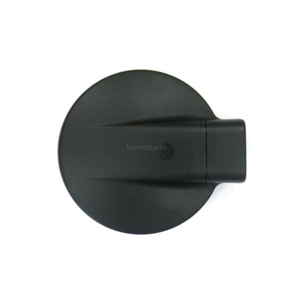 いすずエルフ用丸アンダーミラー純正のミラーステー専用です。サイズ:直径143パイ曲率:120R取付球部のサイズ:16mm球材質:ポリプロピレン黒取付:差し込み式【適合車種】エルフNKR(H2.7〜)NHR、NKR、標準ボディー車アトラスAK...