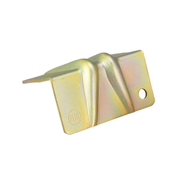 YL150パーマンLコーナー(スチール)ワイヤー・チェーン用Lコーナーです。●材質:スチール(メッキ)●サイズ:巾160×高さ80mm●厚み:4mm品番 6510200000型式 YL150重量 800 g