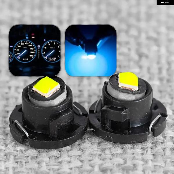 並行輸入品 クライスラー 300C2005〜2010年モデル対応アイスブルーのネオウェッジ型 LED 車内 ダッシュボード 時計ライト バルブ 2個セット