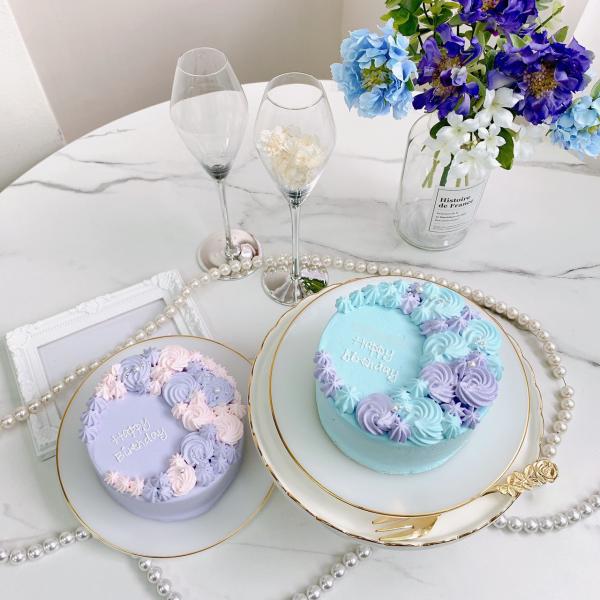 ■フラワームーンケーキ 4号クリームで月の形をデザインした当店人気の商品となっております。8色の中からお好きな2色の組み合わせでお作りいたします。是非、自分だけのオリジナルの組み合わせを見つけてください...♪お好きなメッセージを20文字以...