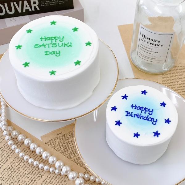 ■スターセンイルケーキ 3号小さい星をたくさん描いたポップなセンイルケーキです♪記念日や推し活におすすめな商品となっております♪お好きなメッセージを15文字以内（漢字不可）でお入れいたします。中には甘酸っぱいいちごジャムがサンドしてあります...