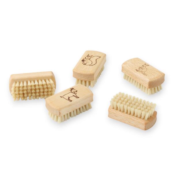 レデッカー Redecker 子供用のネイルブラシ 1個（柄は選べません） ドイツ製 高品質 ハンドメイド 天然素材