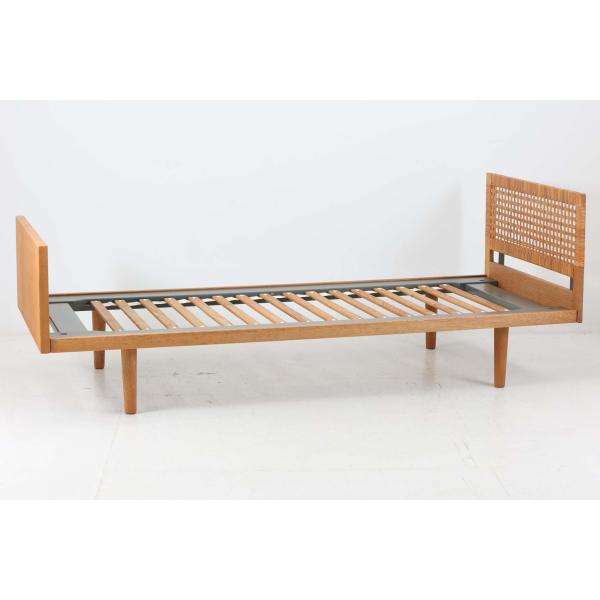 Hans J.Wegner（ハンス・J・ウェグナー） シングルベッドフレーム