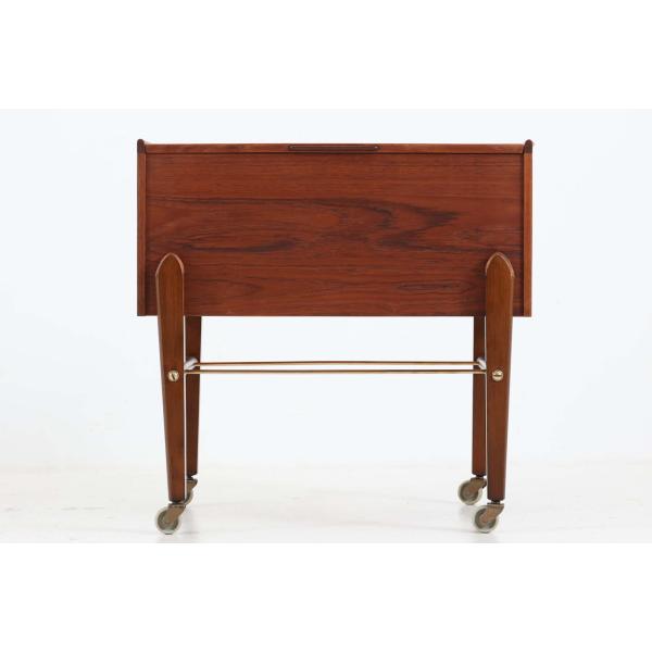 デンマーク製 お洒落な形のキャスターワゴン チーク材 北欧家具