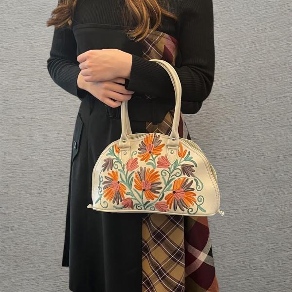 カシミールバッグ 草花模様 牛革 刺繍 ハンドバッグ 持ち手 手持ち 鞄