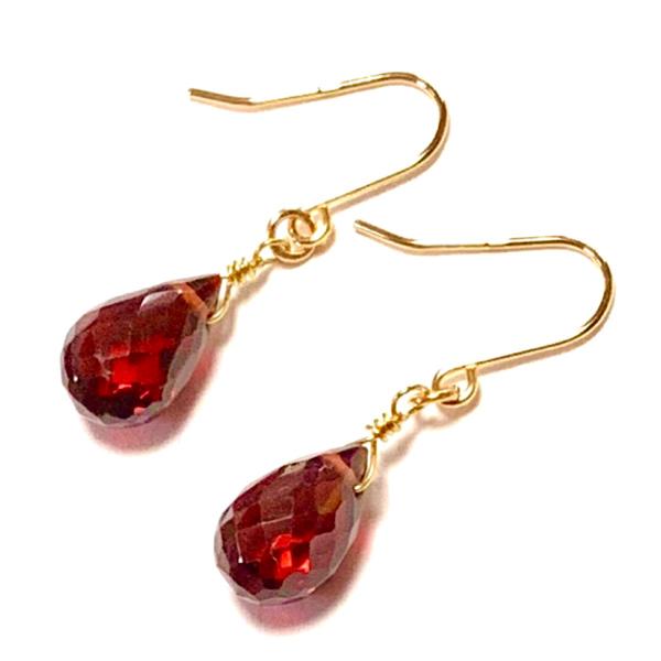 Rvaru】K18ピアス モザンビーク ガーネット ドロップ フックピアス