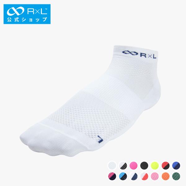 超薄地レーシングソックス。特殊T型グリップで最上級のグリップ力を発揮。【Racing Grip Socks 機能紹介】・圧倒的なフィット感を生み出す、ラウンドつま先左右別立体製法【特許4732295号】　親指側は高く長く、小指側は低く短く立...