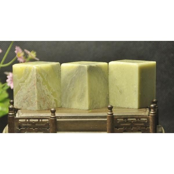 ■サイズ：3×3×4cm　■個数：１個　■材質：青田石