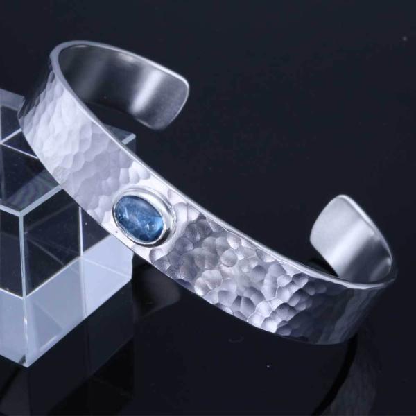 バングル メンズ シルバー ブランド 龍頭 丸 鎚目 シルバーバングル ガーネット 12mm幅 シンプル 槌目 Buyee Buyee Japanese Proxy Service Buy From Japan Bot Online