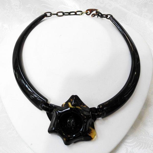 美品✨本鼈甲 黒鼈甲 黒甲 天然素材 アイボリー ネックレス 丸玉 YOSHIE INABA 鼈甲ネックレス 黒甲 13mm玉｜大澤鼈甲