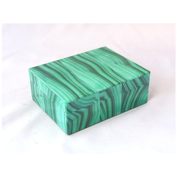 ★特選一品★心身の癒しに優れた石♡【天然マラカイト『孔雀石』さざれ連】❤️ ☆特選一連☆心身の癒しに優れた石♡【天然マラカイト『孔雀石』