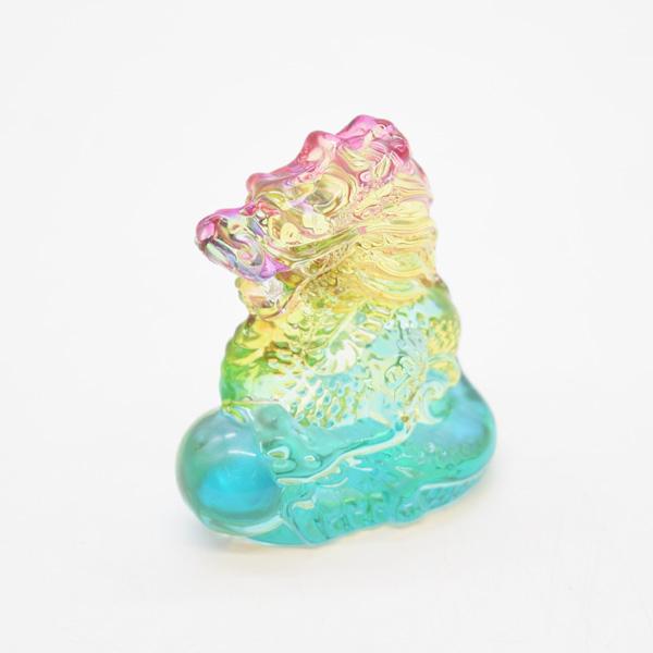 辰 龍の置物 半透明 樹脂製 6cm グラデーションカラー 竜 : 横浜中華街