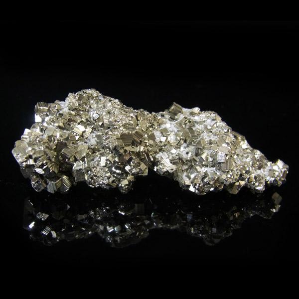 パワーストーン　天然石　原石　エルバ島産　パイライト　1,212g　No.567 パイライト 原石 ペルー産 天然石 パワーストーン 鉱物 結晶 : 仏像と