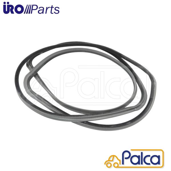 スチール仕様になります。ガラス仕様のサンルーフには適合いたしません。サンルーフウェザーストリップ●　対象純正部品番号　●(1267800098)●　参考適合車種　●メルセデス ベンツ / MERCEDES-BENZSクラス (W126)Sク...