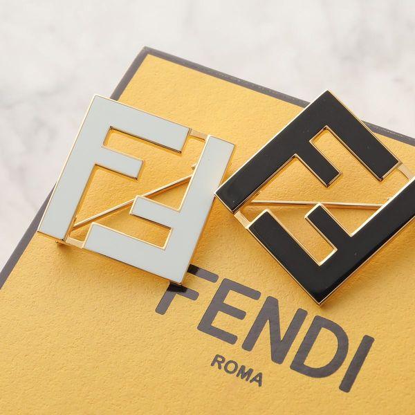 FENDI フェンディ ブローチ FOREVER フォーエバー 8AG976 TL9 レディース FF メタル ロゴ エナメル ピン カラー2色