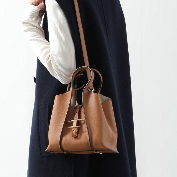 TOD'S（トッズ） 【訳あり】TODS ハンドバッグ T TIMELESS Tタイムレス