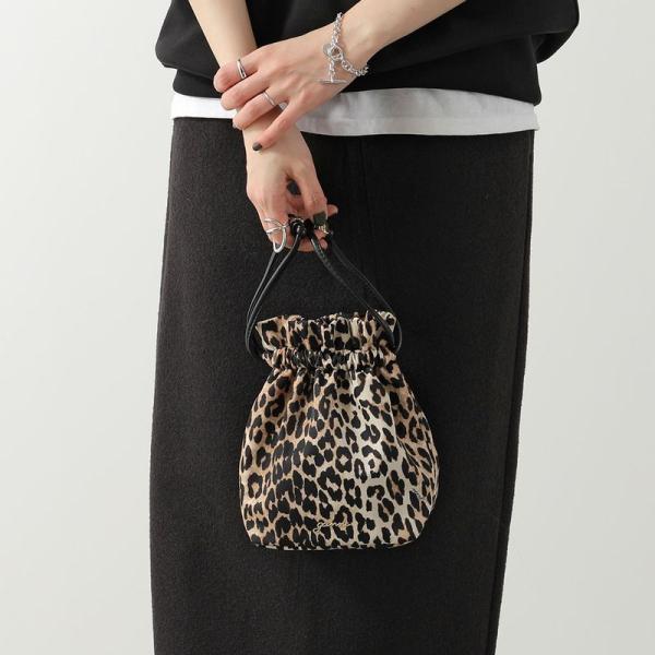 GANNI（ガニー） 巾着バッグ Pouch Printed Nylon B3010069 レディース