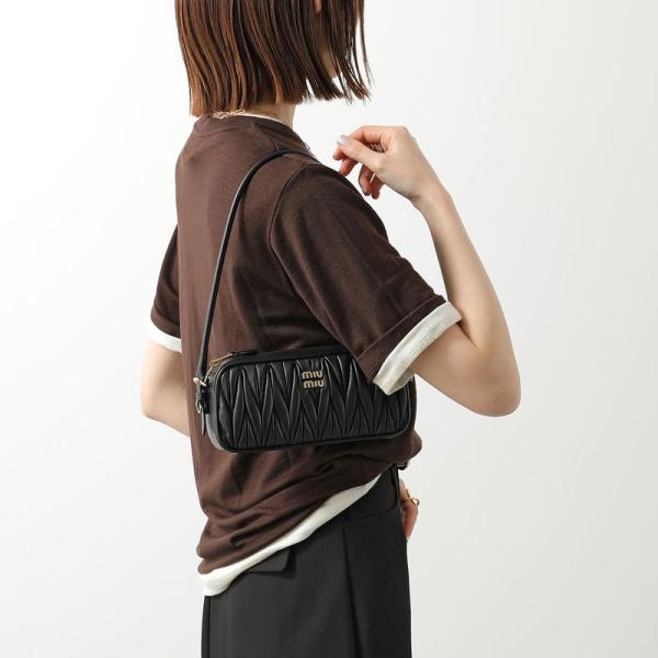【4/21価格改定】MIUMIU 希少 極美品 ミュウミュウ マテラッセ ギャザー 2way ショルダーバッグ クラッチバッグ レザー ブラック ゴールド ビッグ ロゴ クロスボディ ポシェット ビジュー miumiu Aランク 中古 鑑定済 ミュウミュウバッグ miu miu（ミュウミュウ） MATELASSE マテラッセ 5NE024 AFPP