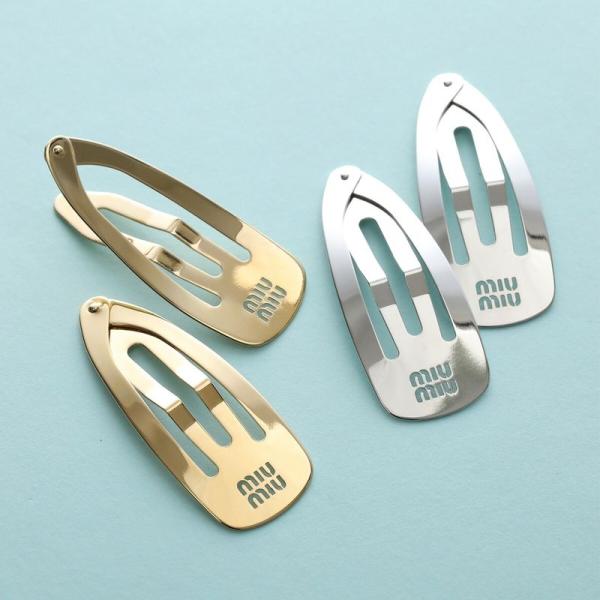 miumiu ヘアピン２つとカチューシャ　3点セット miu miu（ミュウミュウ） ヘアクリップ 5JF136 2F6T レディース 2点