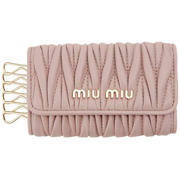 Miumiuのピンクのキーケース