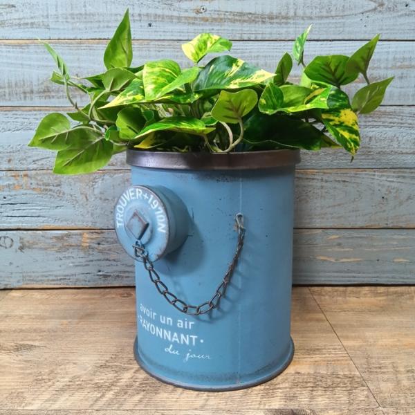 幅１８×奥行２１×全高２３センチ内寸口径１６×深さ１５センチ底穴ありスチール製消火栓をモチーフにしたスチールポット底上げしてあります。ブリキ 鉢 プランター 鉢カバー ブリキ缶バケツ ポット オーバル ボウル タライロング トレー ハンギン...