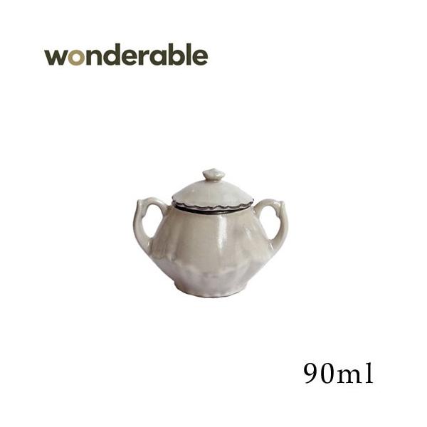 まるでヨーロッパの骨董市に並んだ、アンティーク調のシュガーポットです。約90mlほどの容量で、小ぶりなかわいらしいサイズです。ドールハウスから飛び出してきたような、かわいらしさと懐かしさを感じさせるデザイン。おもてなしだけでなく、日常使いに...