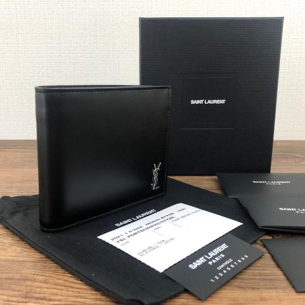 SAINT LAURENT 送料込み! 未使用品 Saint Laurent 二つ折り SAINT LAURENT 送料込み! 未使用品 Saint Laurent 二つ折り