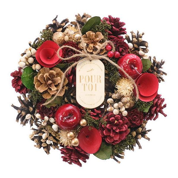 木の実や葉っぱなどのが用いられ、落ち着いた色味と自然素材を使用したやさしい雰囲気が魅力です。存在感がありつつも派手になりすぎないのもポイント。玄関やお部屋、店舗内に飾ればとても華やかで素敵な空間に。リース上部には麻紐が付いていますので、すぐ...