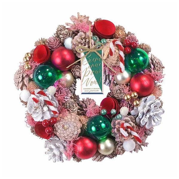 ポップなキャンディをイメージし赤や緑のオーナメントを使った、クリスマスが待ち遠しくなるような可愛いリースです。飾るだけで、玄関やお部屋が一気にクリスマスムードに♪リース上部には麻紐が付いていますので、すぐに飾れます。早いうちから飾って大いに...