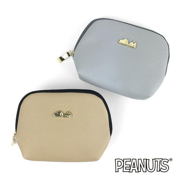 ゴールドのねそべりスヌーピーのマークプレートがアクセント♪ツートンの大人カラーで、かわいいながらシックなミニポーチです。背面はポケットティッシュ入れ、大きく開くファスナー開閉で使いやすさは◎！小物ポーチ、コスメポーチ、トラベル用としても、い...
