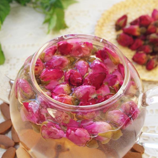 優しく語りかけてくるような花の甘〜い香り♪さわやかで心地よくリラックスできます。!ピンク色の花びらが杯に浮かぶのをみていると思わずうっとり。中国では美人になれるお茶とも言われているんですよ。できるだけ花が大きめのものを選んで仕入れました!!...