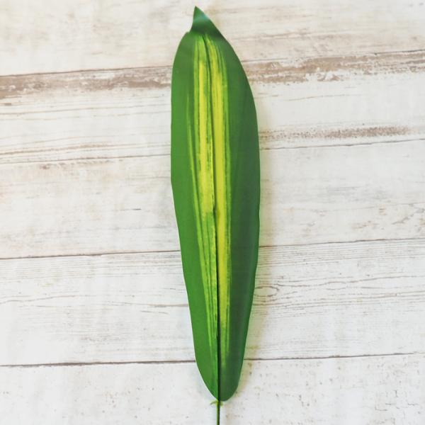 サイズ：全長53cm(葉37cm× 8cm)<br>主材：ポリエステル、プラスチック<br>中国製<br>【ご理解ください】・アーティフィシャルグリーンは人の手作業で作られており、一つ一つの葉や実の色合い...