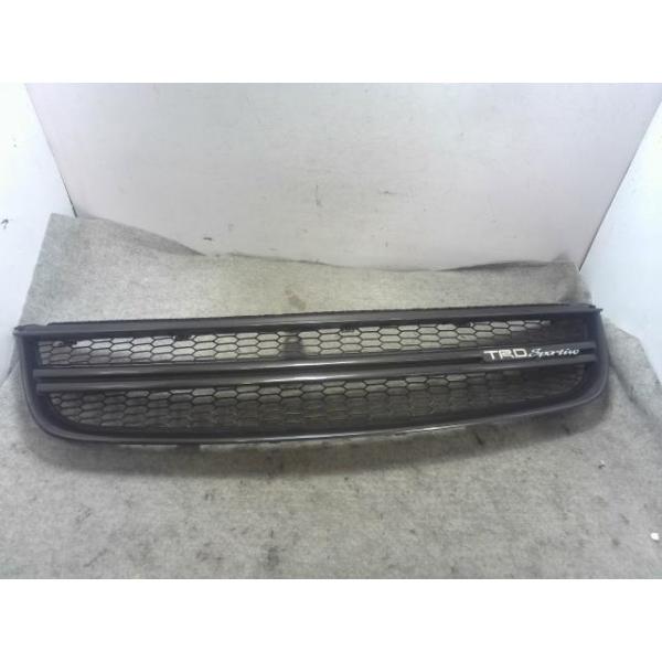 カローラフィールダー グリル　TRD saintparts_002406201410400