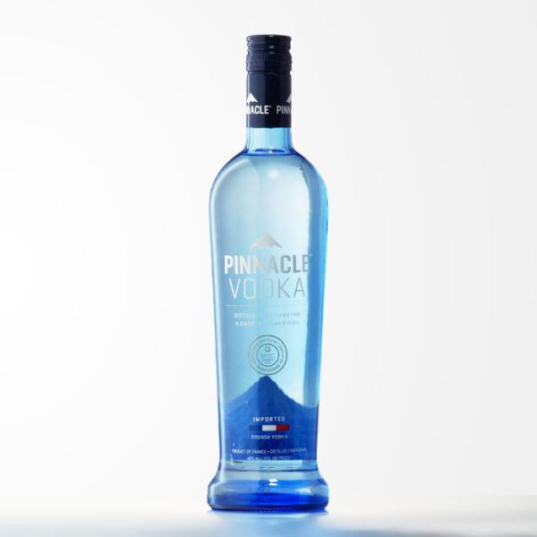《商品データ》商品名：ピナクルウォッカPINNACLE VODKA ピナクル ウオツカ容量：750ml度数：40度原産国・産地：フランス販売会社 : サントリースピリッツ(株)■様々な用途でご利用いただけます。御祝 結婚祝 引き出物 出産祝...