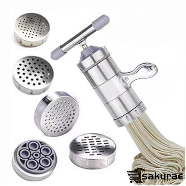 自宅で自家製パスタなどができ、ご自分で作りたい方に.非常に便利な調理器具です。手作りなので安心できます。家庭で手軽にパスタ、うどん、そば、ラーメンの麺がこれ一つで簡単に作ることができます。5種類のカッターが付属しているので、作りたい大きさの...