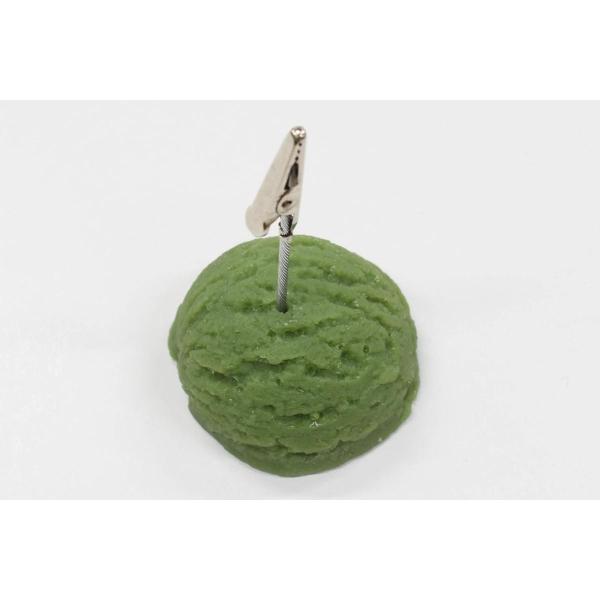 メモスタンド、写真立て、プライスカード等色々使えます。塩化ビニール製一つ一つ手作りですので着色・盛付けには個体差があります食品サンプルサイズ　直径約53mm×H30mm、クリップサイズ　約82mm〜85mm（食品サンプルに差し込むと約10m...