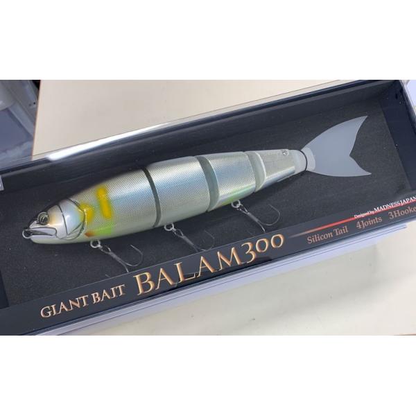 マドネス BALAM 300 バラム300 #16 GMホワイト : CURIOSITY