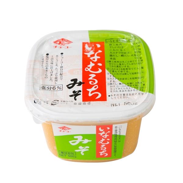 商品について：沖縄の伝統料理「いなむるち」を作るための専用みそ！チョーコー独自の配合で米こうじをたっぷり使用し上品な味に仕上げました。塩分６％のあまくちのお味噌です商品のフタ部分に、おいしいいなむるちのレシピ付き♪原材料名：米（アメリカ）、...