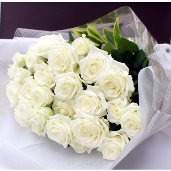 白バラ 本数指定で白いバラの花束ラメ付き 1本 心から尊敬しています いう花言葉です 生花 販売 １本 価格 金ラメ 銀ラメ １本から買えます 花とグリーンギフト三本松フラワー 通販 Yahoo ショッピング