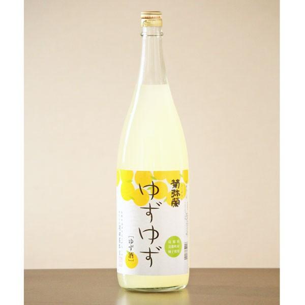 甘さ控えめですがすがしい柚子のリキュール岡田屋本店　菊弥栄ゆずゆず　1800ml　送料込　■原材料：米焼酎（国産米100％使用）、糖類、ゆず果汁、クエン酸 ■内容量：1800ml ■アルコール度数：10% ■製造者：岡田屋本店　　　　　益田...