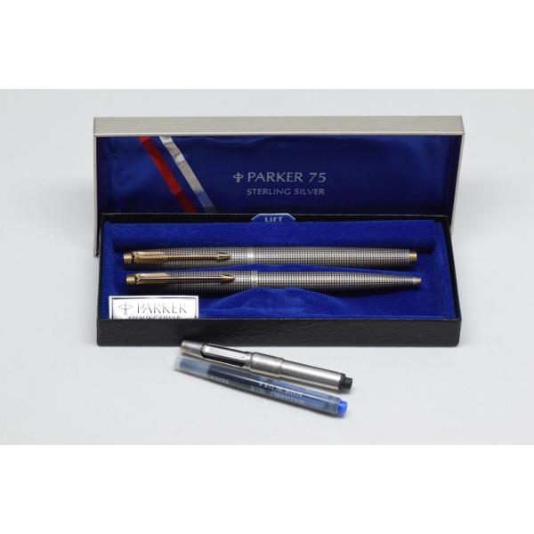Parker 75 万年筆 2本 とSHEAFFER 万年筆 Parker 75 万年筆 2本 とSHEAFFER 万年筆 - メルカリ