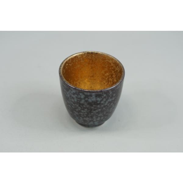 サイズ:φ4.2×H4.3cm容量:30cc日本製　有田焼実店舗でも販売しておりますので、在庫数の変動がございます。ご注文時に欠品や再入荷待ちとなる可能性がございます。事前に連絡頂けれは、正確な在庫数を連絡致します。窯の温度状況や作成状況な...