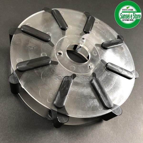 純正部品です。形状、サイズ等を必ずご確認の上、取り付くかどうかをご判断下さい。サイズは画像にてご確認下さい。材質/仕様は変更になる場合がございます。摩耗しているとダップ率が落ちもみが高くなります。お早めの交換をオススメします。【適合機種】M...